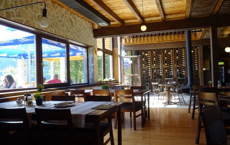 Nacionalni Restoran Crno Jezero