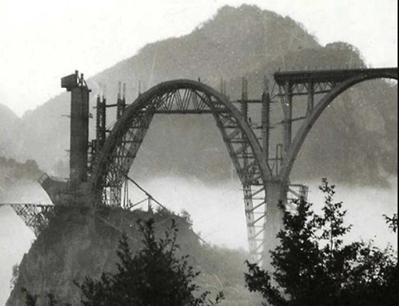 Historical view of the bridge